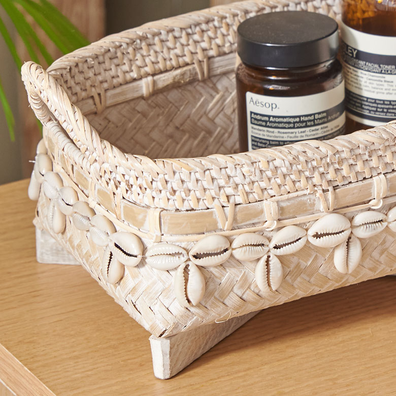 卓上で使いやすいサイズ感です