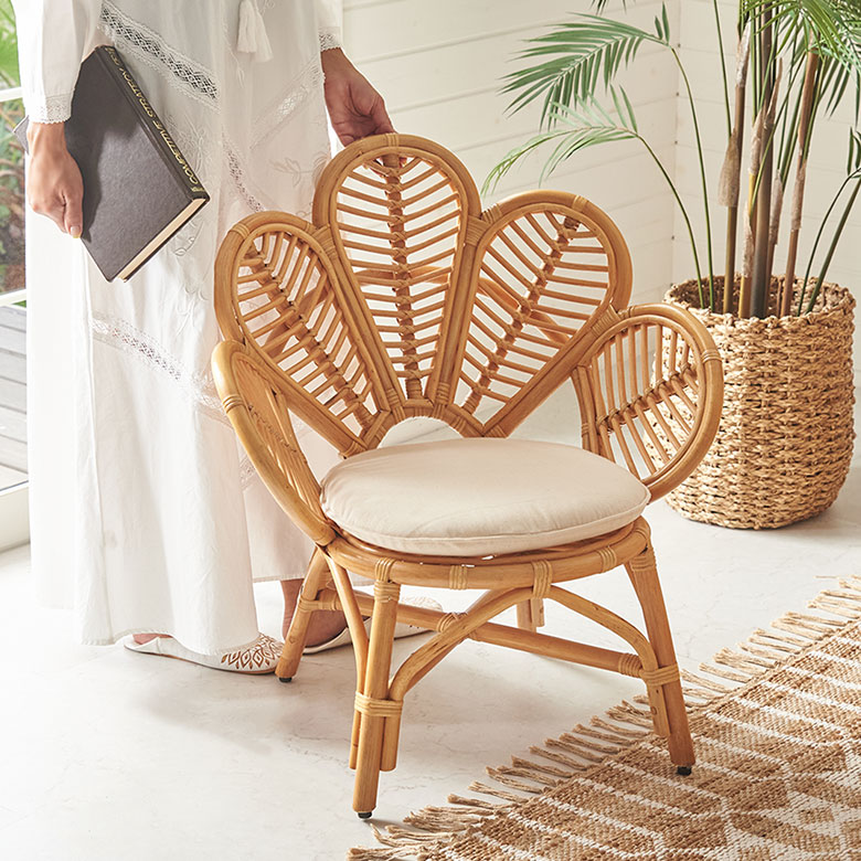 小さいアジアチェアー