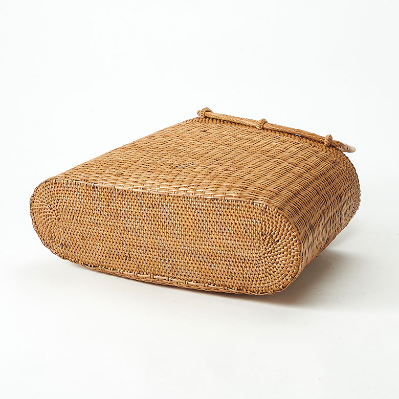 かごバッグの裏面