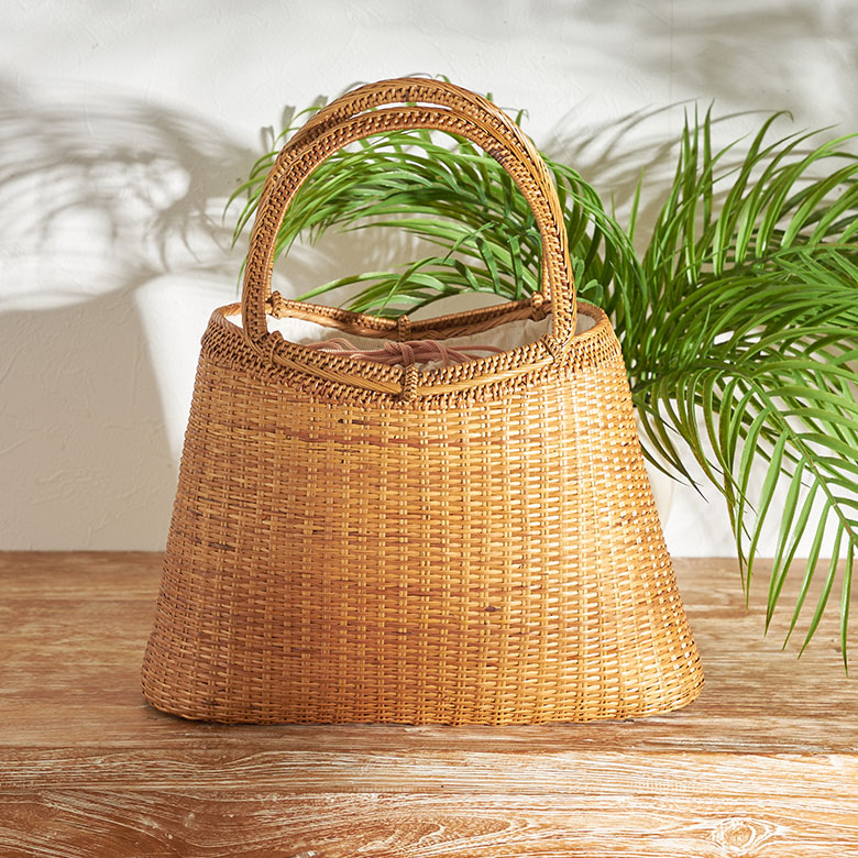 アジアンな楕円バッグ