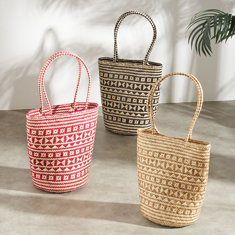 黒色、茶色、赤色から選べるアジア籠バッグ