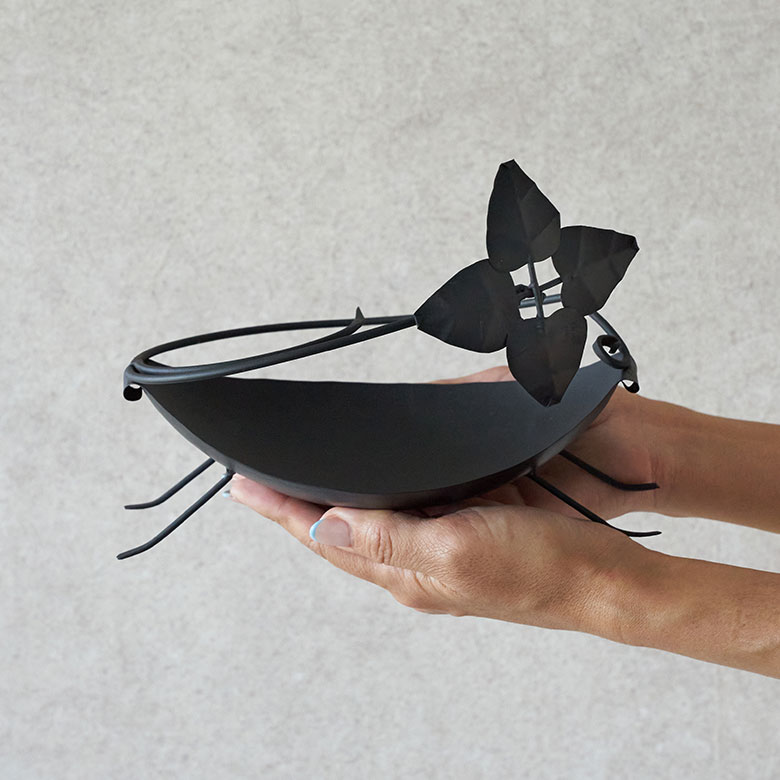 屋外用・屋内用の虫除け対策におすすめの蚊遣ホルダー