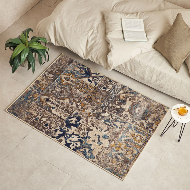 コンパクトなサイズなので、一人暮らしのワンルームやベッドサイドにおすすめ