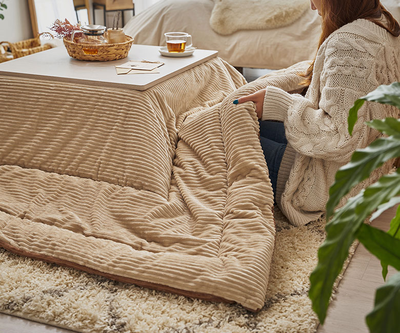 両面コーデュロイで、リバーシブルで使えるこたつ布団