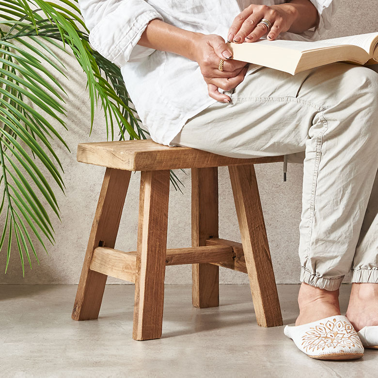 チークウッドのジャワのリクレイムドウッドベンチ