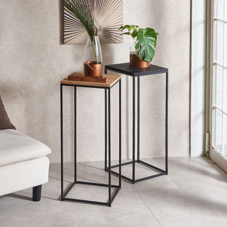 味わいのあるディスプレイスタンド。リサイクル。アップサイクル。天板は、選べる2色展開 ナチュラル チャコールブラック