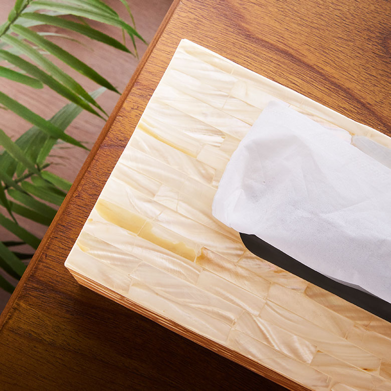 優しく上品な、天然の貝の艶めき