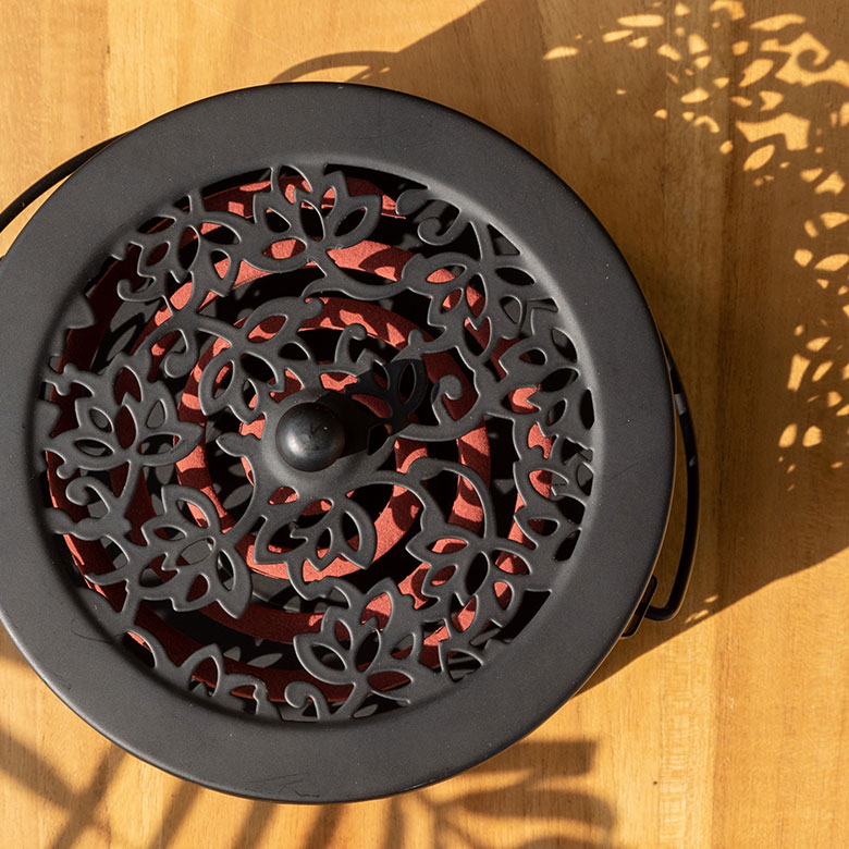 バリ島を感じる蓮の花模様