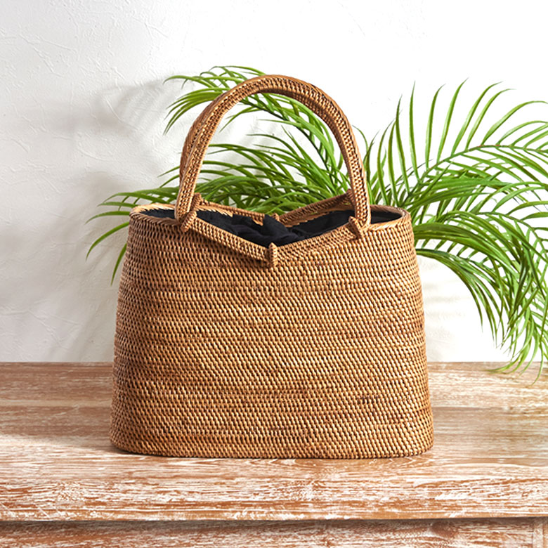 持ちやすく、しっかり自立