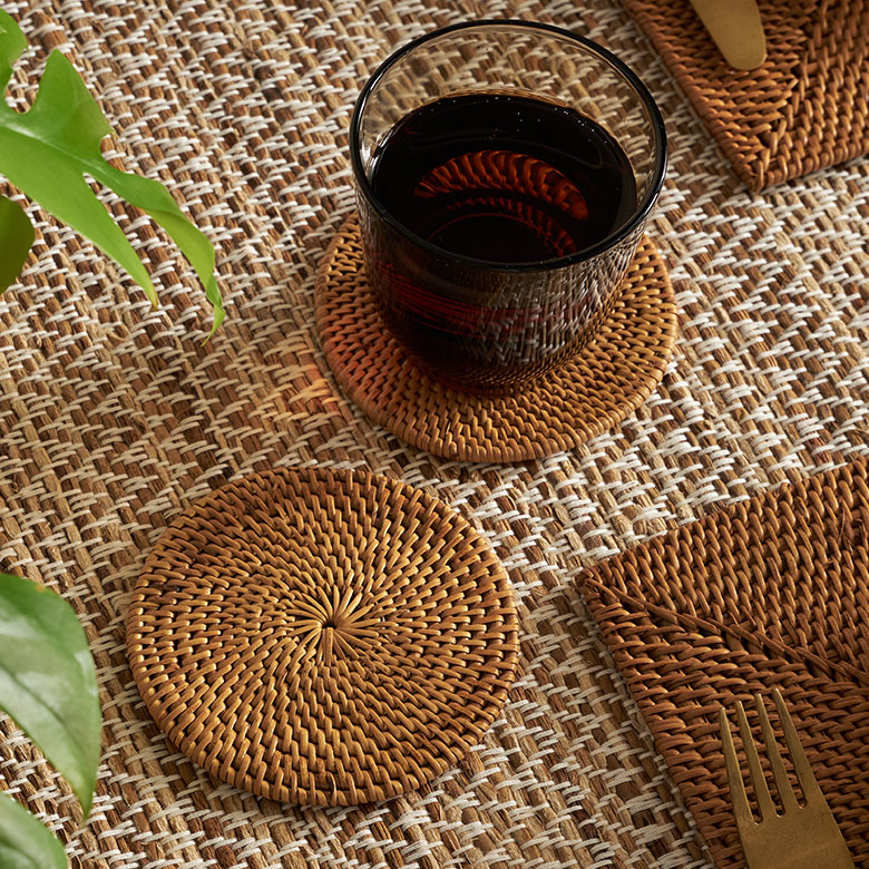 天然素材アタ製の丸型コースター