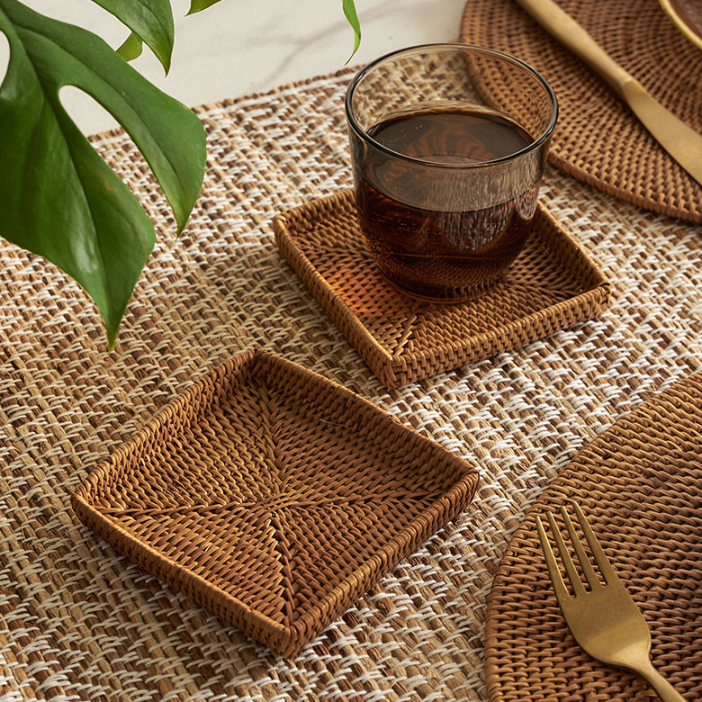 天然素材アタ製のフチ付きスクエアコースター