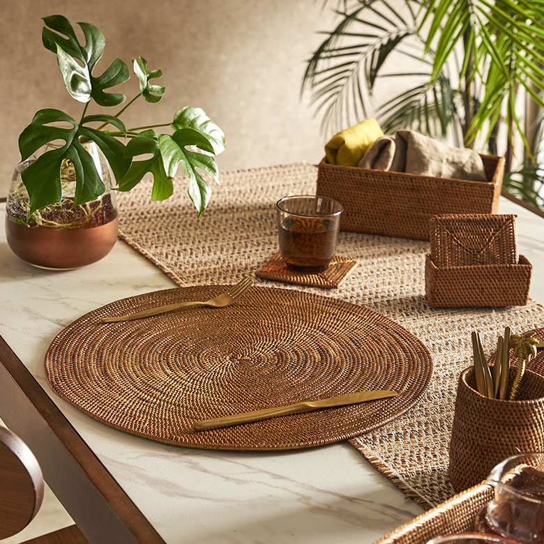 ご自宅のダイニング、来客用やカフェにもおすすめのランチョンマット