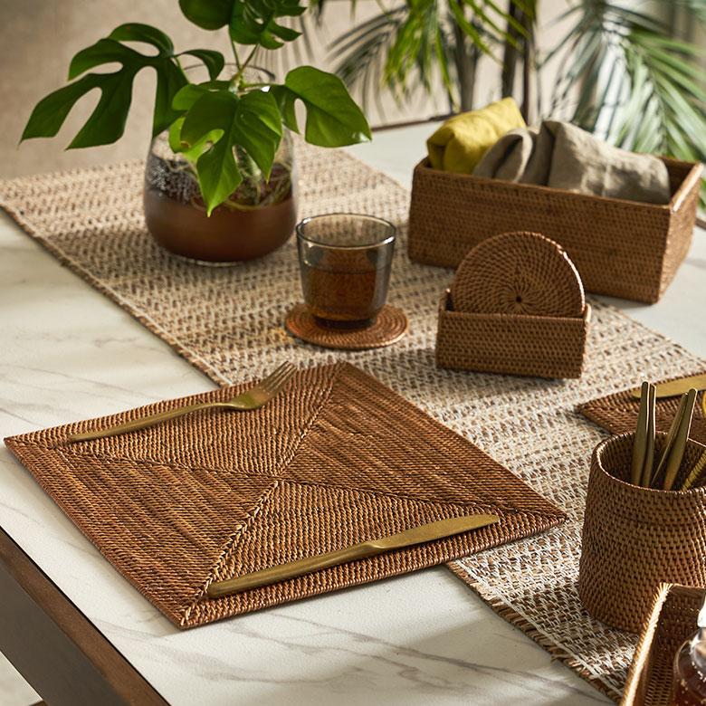 ご自宅のダイニング、来客用やカフェにもおすすめのランチョンマット