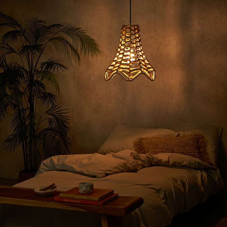 様々なシーンにマッチするランプシェード