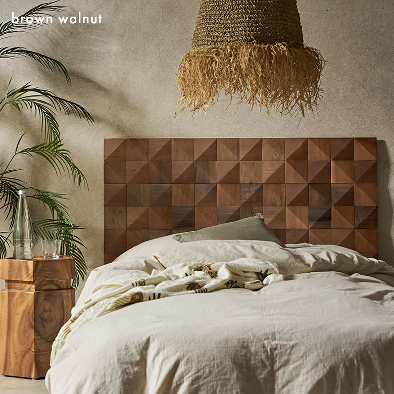 ベッドのヘッドボードとして