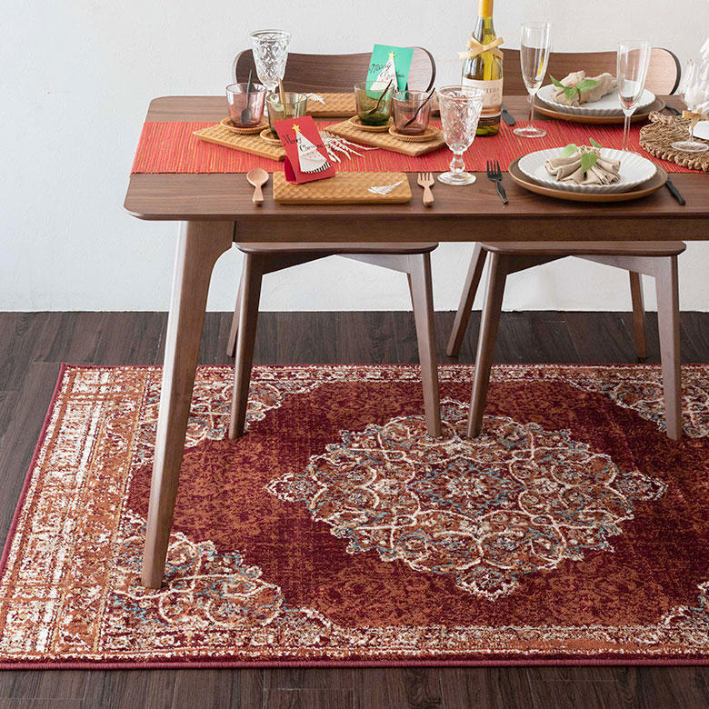 Layla レイラ メダリオンラグ レッドのコーディネート実例