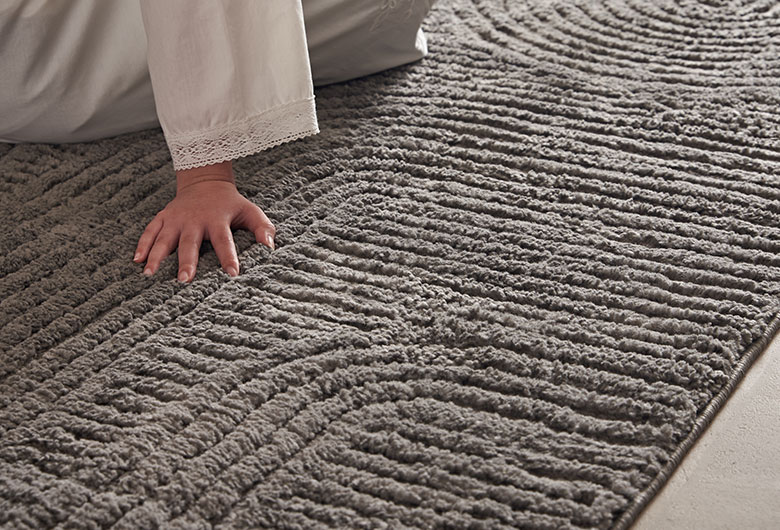 ウィルトン織とプリントラグの断面図比較