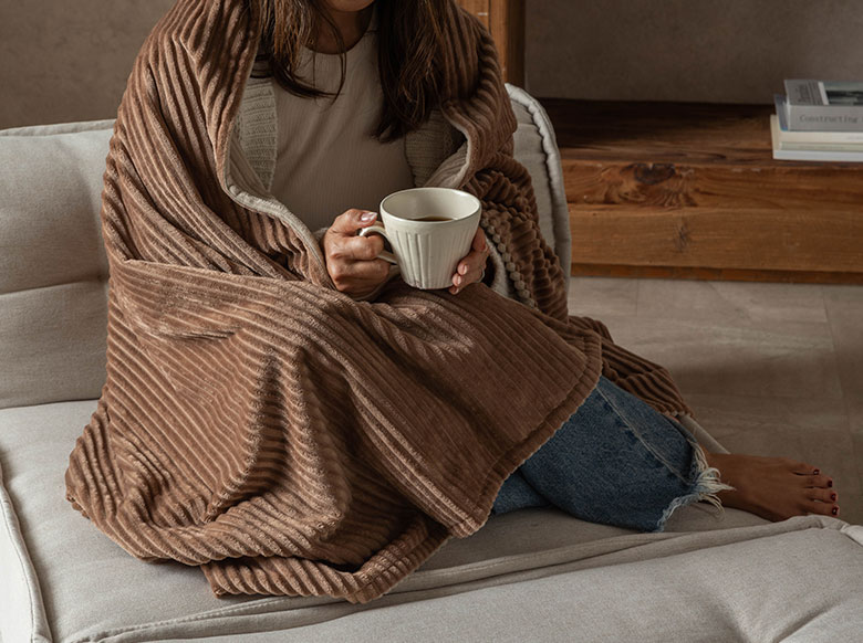 大判サイズで全身を包み込むブランケット