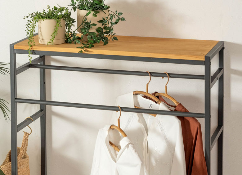 2本のポールで収納力アップ