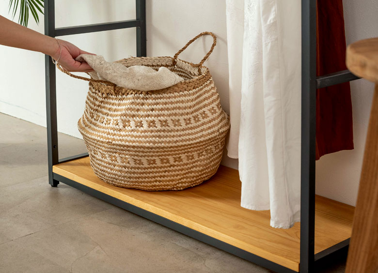 バッグや小物もまとめて収納