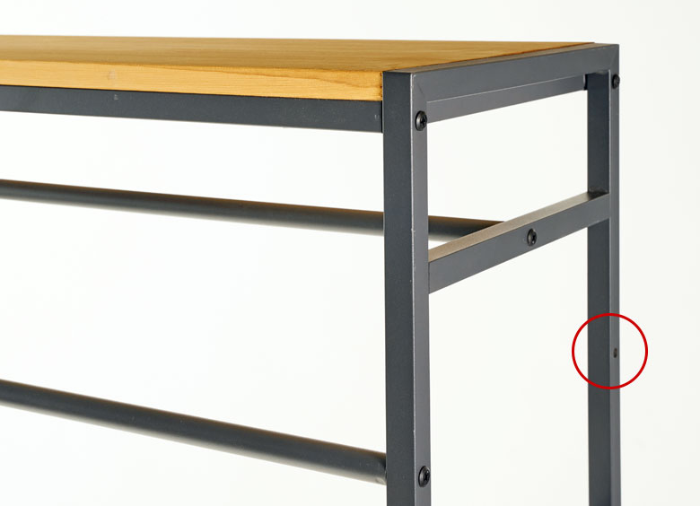 フレームは、耐久性の高い粉体塗装のスチール