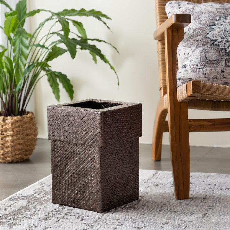 リビングや寝室で使えるインテリアのようなダストボックス