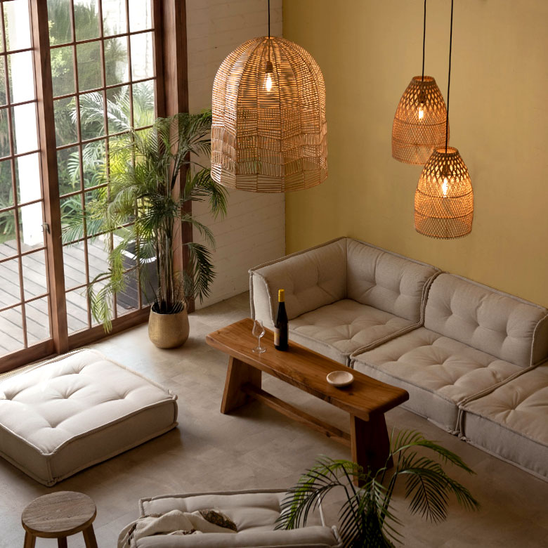 ラタンのペンダントライト3個合わせのコーディネート