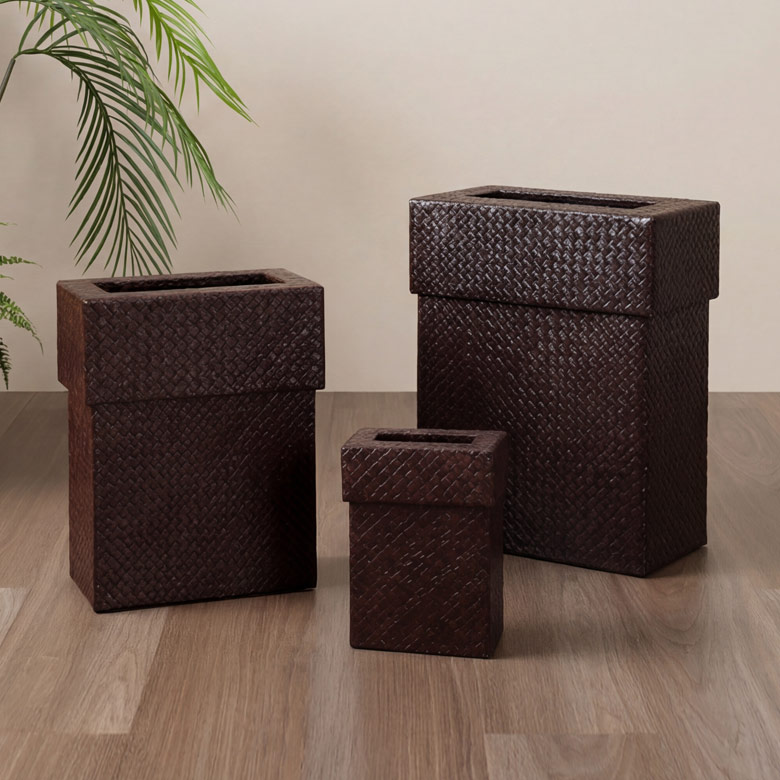 サイズ違いの合わせ使いも素敵なごみ箱