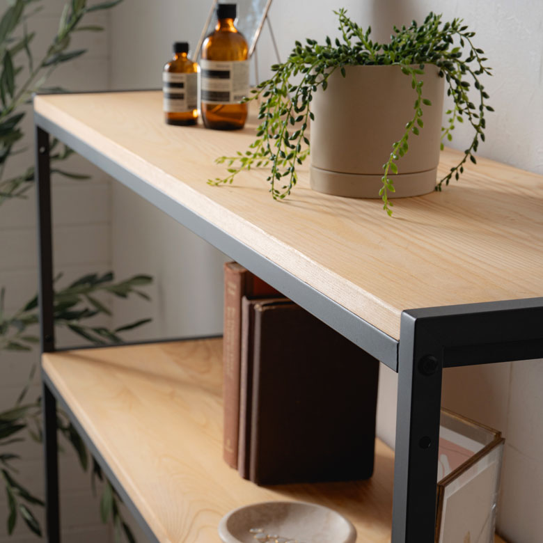 ワイド＆スリム設計