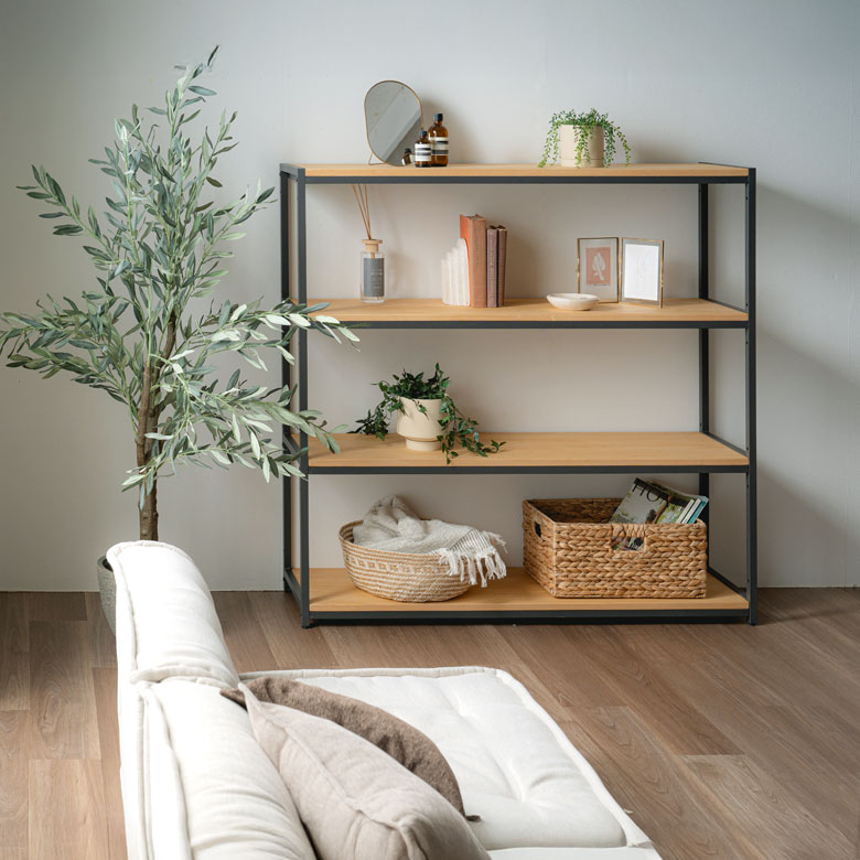 収納力があり、見せる収納にも映える棚