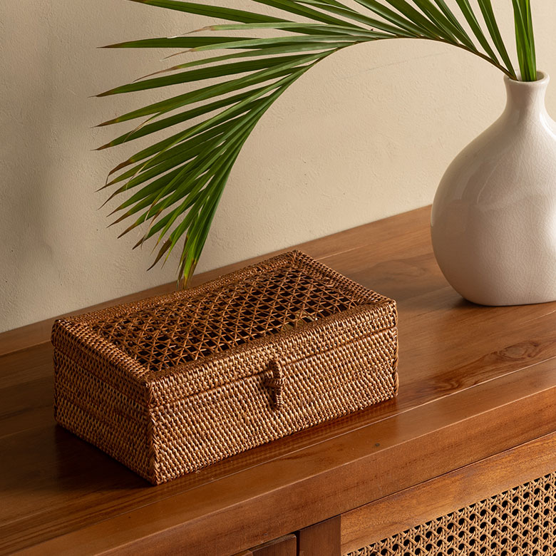 バリ島の伝統素材アタの蓋付き小物入れ