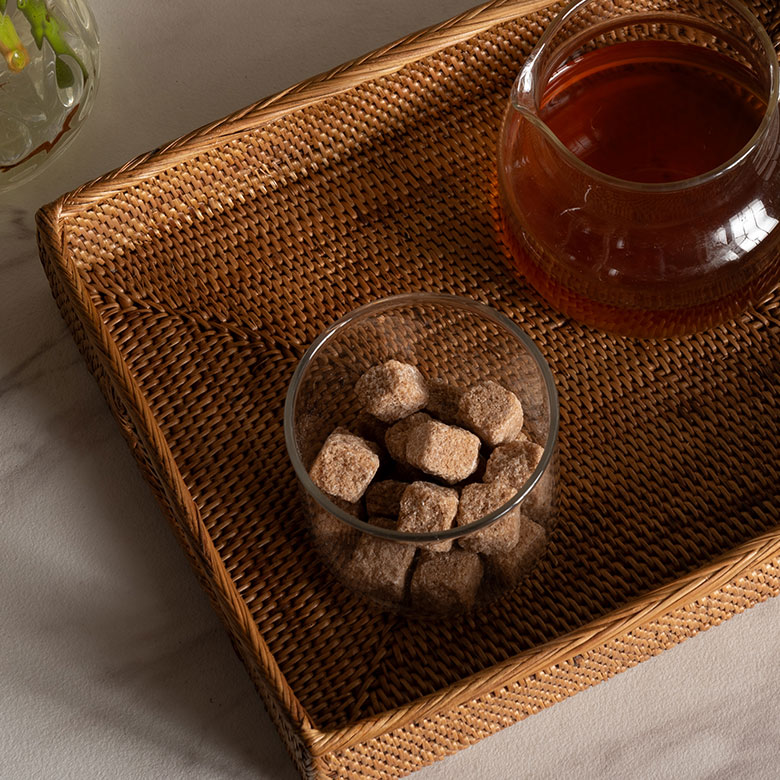 バリ島の伝統素材アタのかごバスケット