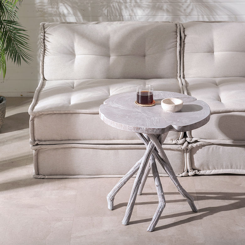 天然無垢チークウッドのホワイトウォッシュサイドテーブル