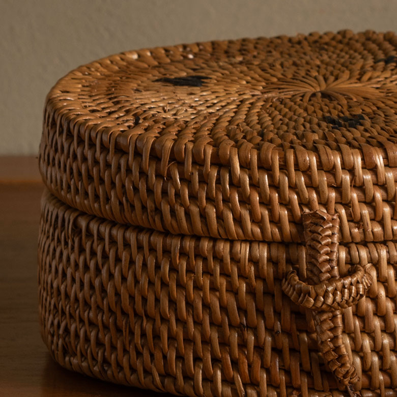 天然素材アタの美しい編み目