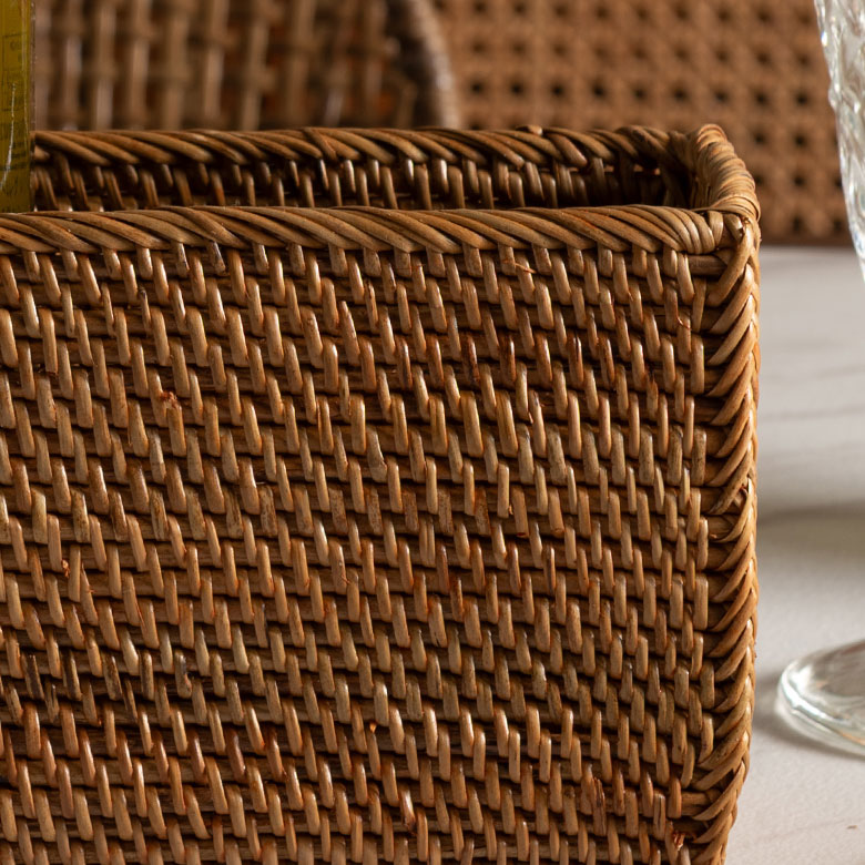 天然素材アタの美しい編み目