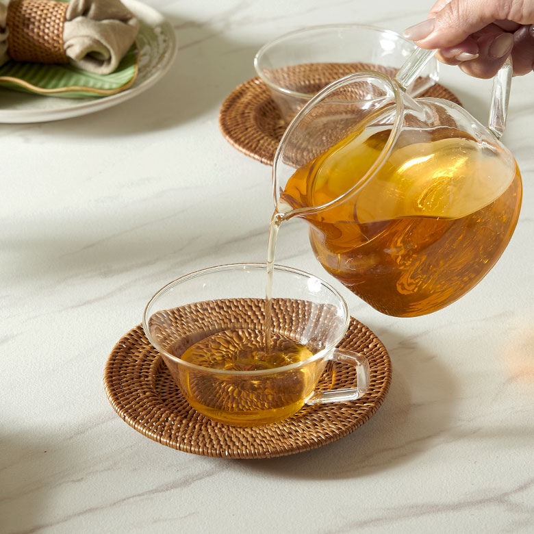 アタ製のラウンドプレート