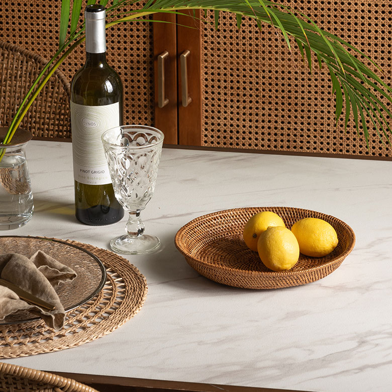 アタ製のフルーツかご