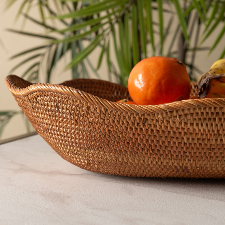バリ島の伝統素材アタのかごバスケット