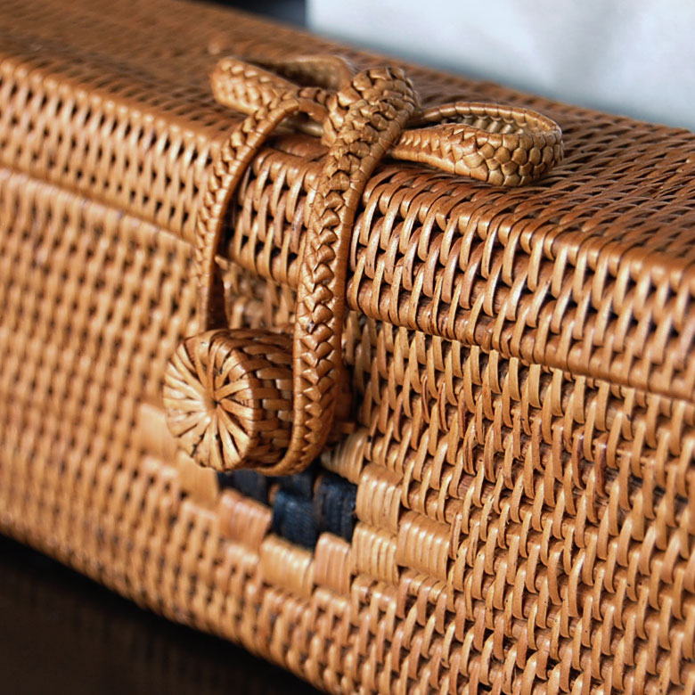 バリ島の伝統素材アタのティッシュケース