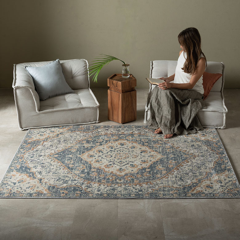 メダリオン柄オリエンタルラグ