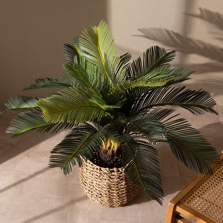 たっぷり葉を使った人工観葉植物