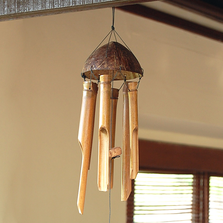 ココナッツシェルのウインドチャーム