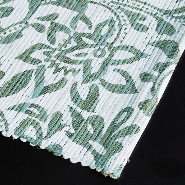 爽やかなホワイトとターコイズのカラー