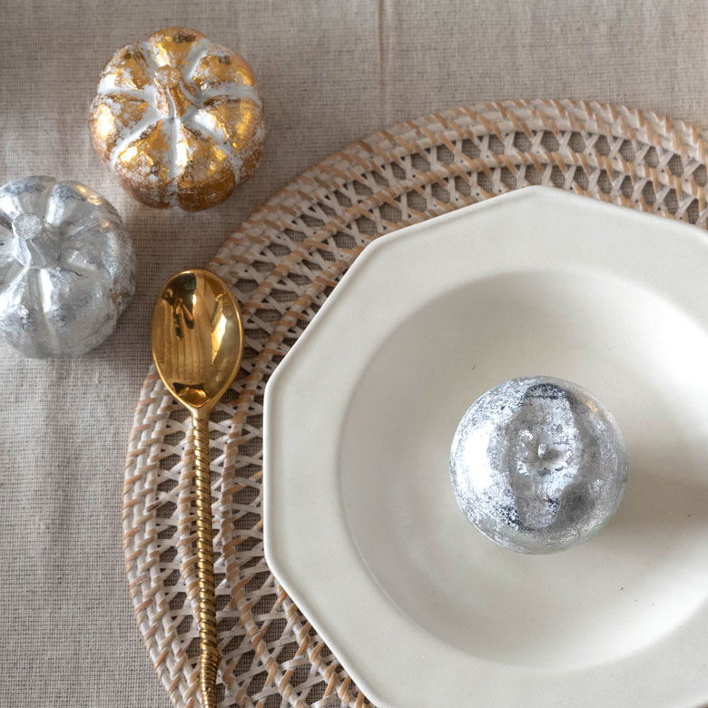 華やかなゴールドとシルバー