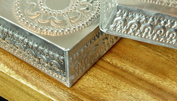 収納出来てオブジェにもなる、便利なアルミケースです♪