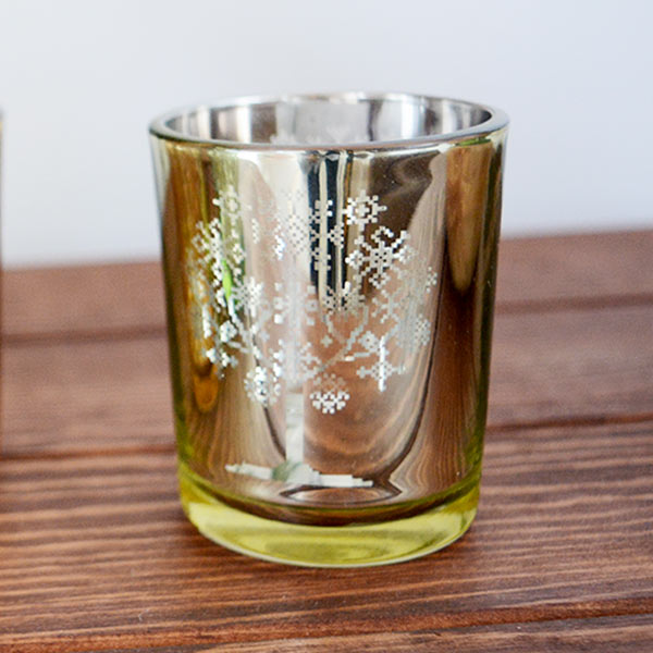 ガラスのキャンドルホルダーカップ