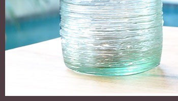 厚みがありますので、安定感もあり持ちやすいデザインです。