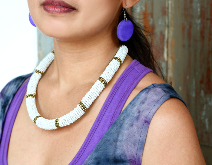 ネオンカラーのロープ型ビーズネックレス