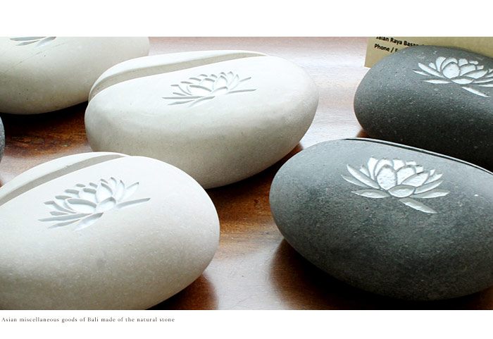 ナチュラルストーンのカードスタンドロータス蓮のワンポイント入り