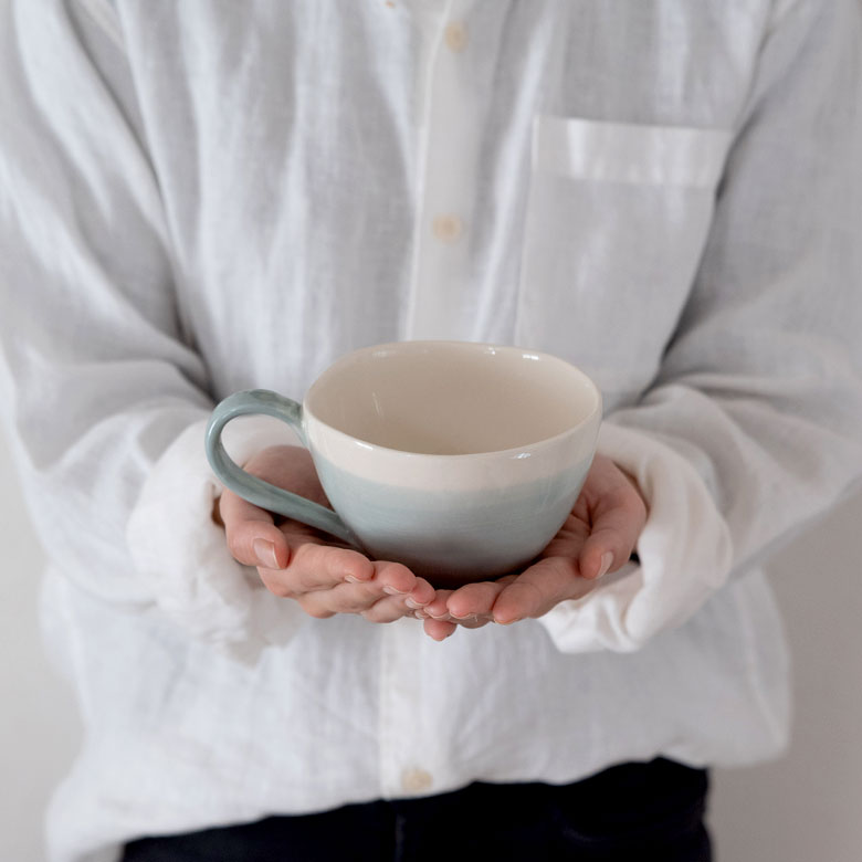 大きめのティーカップ